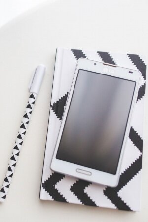 Smartphone notebook pen notes Mobile Wallpaper