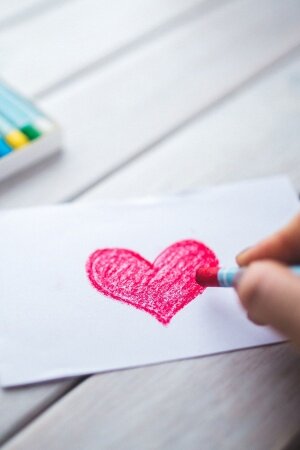 Love Heart Hand Romantic Mobile Wallpaper